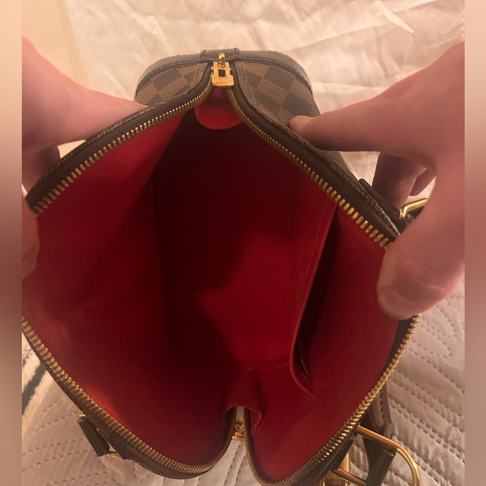 Louis Vuitton Alma BB - Picture 9 of 16